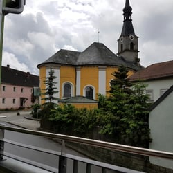 Hotel Zum Waldnaabtal - Blick vom Balkon auf St. Agatha