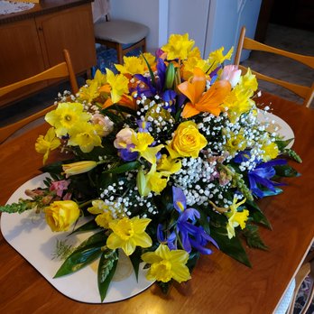 Redbud Floral - So lovely - Florists Near Me - Norman, Oklahoma Redbud Floral - So lovely - Florists Near Me - Norman, Oklahoma