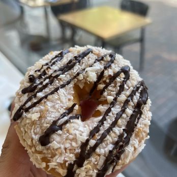 Cafe Dulce - Vegan Coconut Donut - Coffee & Tea Near Me - Los Angeles, California