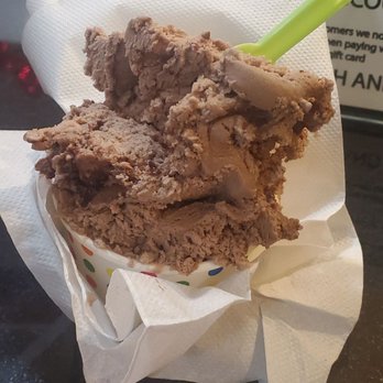 Butter Cup Bakery Cafe - Peanut butter dream - Gelato Near Me - Vero Beach, Florida