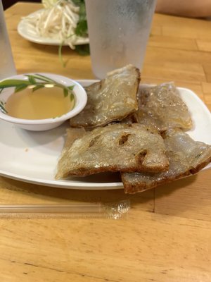 Pho Le by null