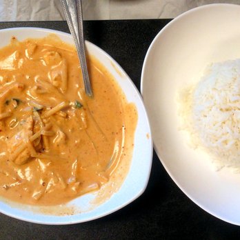 Krua Thai Restaurant - Red Curry Chicken - Thai Near Me - Abilene, Texas Krua Thai Restaurant - Red Curry Chicken - Thai Near Me - Abilene, Texas