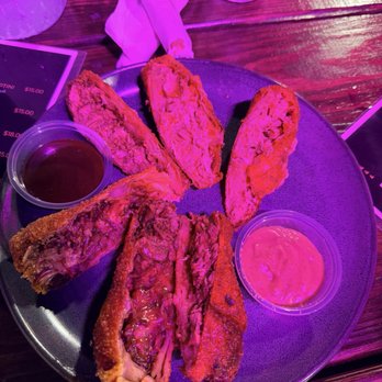 Caribbean Jerk Palace - Egg roll trio - Caribbean Near Me - Houston, Texas