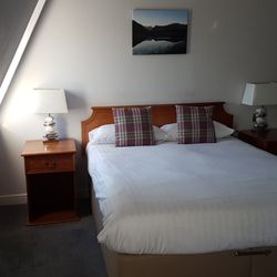 Priory Hotel - Schönes großes, sauberes Zimmer