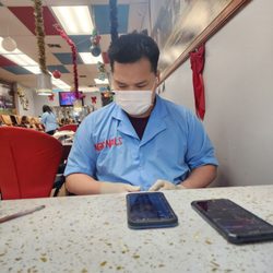 Magic Nails - Michael is very Rude and deserves to be FIRED as soon as possible.. He is very bad to this business!!!