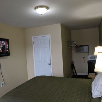 Benton Inn - Queen bed - Hotels Near Me - Benton, Kentucky Benton Inn - Queen bed - Hotels Near Me - Benton, Kentucky