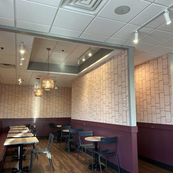 Blackberry Market - Additional seating - Coffee & Tea Near Me - Oak Brook, Illinois