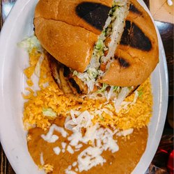 Guanajuato Mexican - Torta de milanesa de pollo