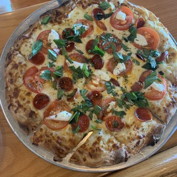 Fox River Brewing - Wood fire pizza Margherita Pizza w/ pepperoni added - Breweries Near Me - Appleton, Wisconsin Fox River Brewing - Wood fire pizza Margherita Pizza w/ pepperoni added - Breweries Near Me - Appleton, Wisconsin