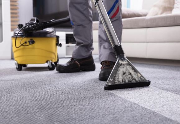 Deep Cleanings! - 770 Cleaning Contractors Provide Many Services In The Commercial Building Maintenance Field. We work with offices of all sizes, including banks, spas, gyms, churches, salons, restaurants, janitorial services and etc. We use state of the art techniques, equipment and cleaning materials; this allows us to achieve high productivity.