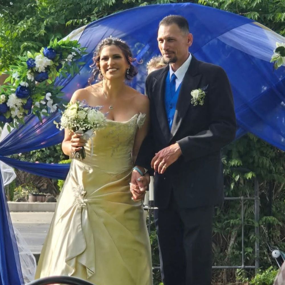 I Will Help You with This We Need to Shake in It This Is Bad You Should Not  Be Filming This | TikTok, image size:1000x1000