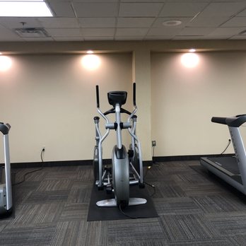Days Inn by Wyndham Baltimore Inner Harbor - Cardio equipment - Hotels Near Me - Baltimore, Maryland