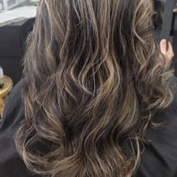 Martha Flores Salon