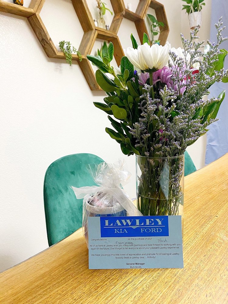 ED MORSE FORD SIERRA VISTA Updated October 2024 33 Reviews 100 N