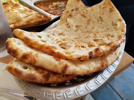 Malhi Sweets Restaurant et Sucreries by null