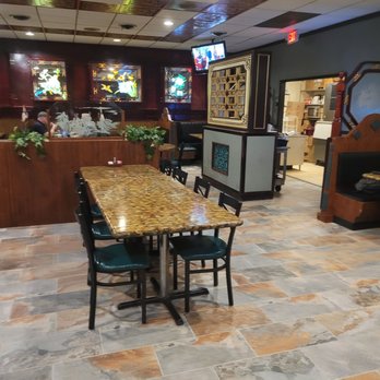 New Peking Restaurant - Open table seating 6 - Chinese Near Me - Garden City, Michigan