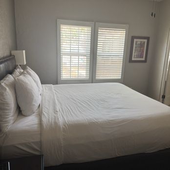 El Cordova Hotel - Bed - Hotels Near Me - Coronado, California El Cordova Hotel - Bed - Hotels Near Me - Coronado, California