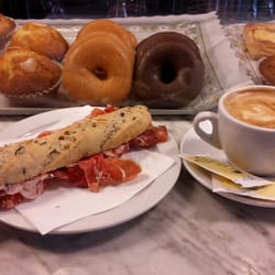 Porto Rico Coffee Club - Flauta de jamón ibérico y café con leche