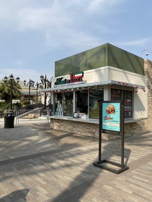 Nona's NY Pizza by null