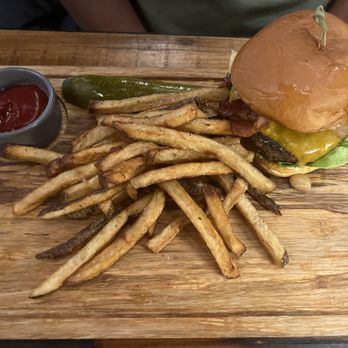 The Lodge Annapolis - American Near Me - Annapolis, Maryland