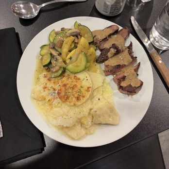 The Foodie School - NY Strip veggies and au gratin potato - Cooking Schools Near Me - Fort Mill, South Carolina The Foodie School - NY Strip veggies and au gratin potato - Cooking Schools Near Me - Fort Mill, South Carolina