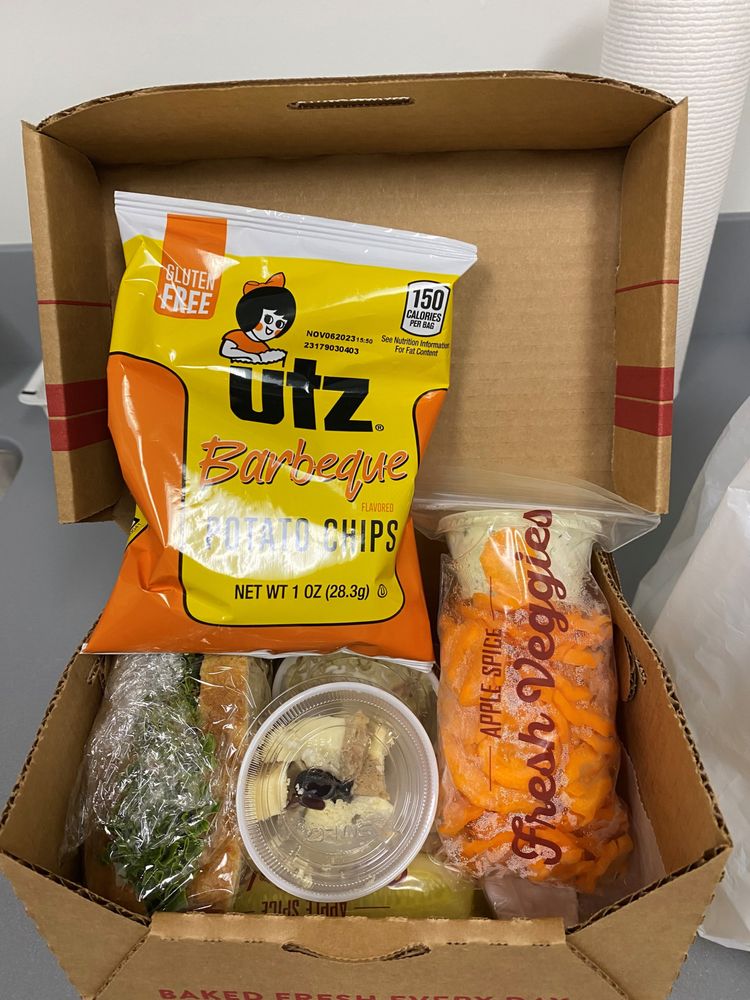 APPLE SPICE BOX LUNCH AND CATERING Updated August 2024 62 Photos