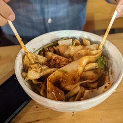 Rose's - Hand pulled noodles