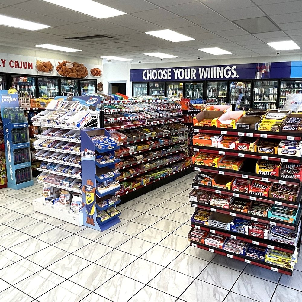 Snaps Food Mart #4 - Convenience Sales Area - Gas Stations Near Me - Gardner, Kansas