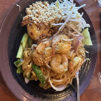 PCH Noodles - Good Pad Thai! Look how moist but not too moist the noodles are! - Thai Near Me - Lomita, California