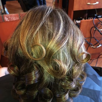 Matthew Salon - Highlights and style by Svetlana - Hair Salons Near Me - Ridgefield, New Jersey
