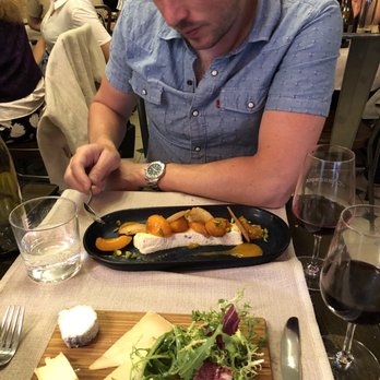 Le Casse Noix - French Near Me - Paris 15, 75