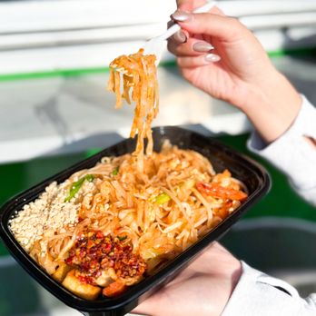 AT Kitchen - Pad thai - Food Trucks Near Me - San Jose, California AT Kitchen - Pad thai - Food Trucks Near Me - San Jose, California