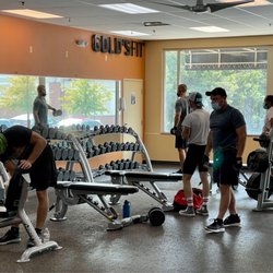 Gold's Gym - Great natural light!