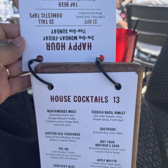 Lone Oak Grill - Cocktail Menu - Burgers Near Me - Eagan, Minnesota