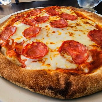 Hilton Garden Inn - Excellent pepperoni pizza! - Hotels Near Me - Mestre, VE