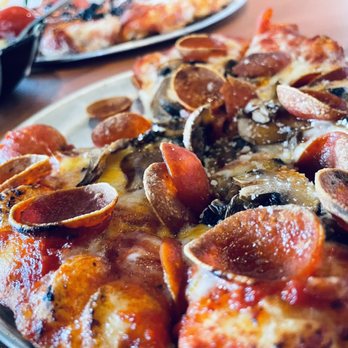Toppers Pizza Place - Lunch sized with pepperoni cups (mild) and mushroom. - Pizza Near Me - Camarillo, California Toppers Pizza Place - Lunch sized with pepperoni cups (mild) and mushroom. - Pizza Near Me - Camarillo, California