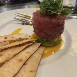 Tuna Tartare with Avocado, Mango and Sriracha