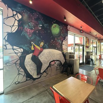 Dave's Hot Chicken - Chicken Shop Near Me - Indio, California