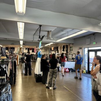 Crossroads Trading - Interior - Used, Vintage & Consignment Near Me - San Jose, California Crossroads Trading - Interior - Used, Vintage & Consignment Near Me - San Jose, California