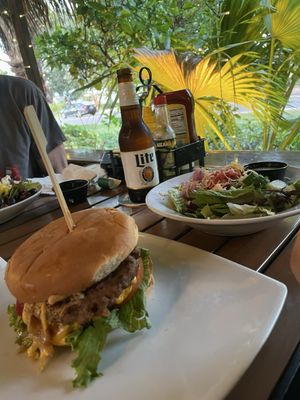 Green Iguana Bar & Grill by null