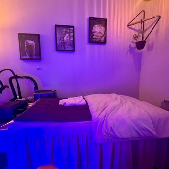 Bell's Head Spa - The room where you get your hair treatment. Includes hair wash, massage. - Hair Loss Centers Near Me - West Covina, California
