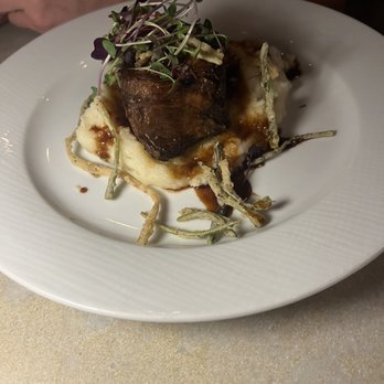 Arnold Palmer's Restaurant - Short Ribs with mashed potatoes - American Near Me - La Quinta, California Arnold Palmer's Restaurant - Short Ribs with mashed potatoes - American Near Me - La Quinta, California