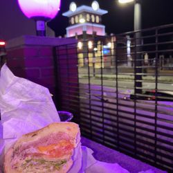Booby's Carbondale - Beautiful night and a beautiful bite