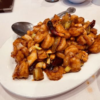 Yang Chow - Kung Pao Shrimp - stay away from their Kung Pao.  It tastes like ketchup. - Chinese Near Me - Pasadena, California