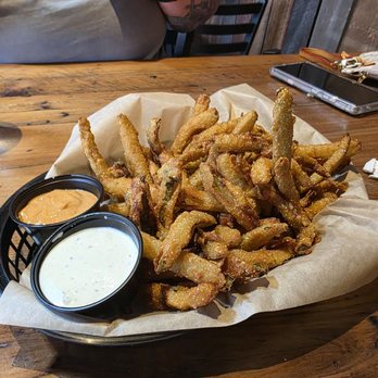 Flatiron bites & brews - Pickle Fries - Cocktail Bars Near Me - Albuquerque, New Mexico
