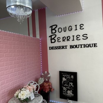 Bougie Berries Dessert Boutique - Desserts Near Me - Milwaukee, Wisconsin Bougie Berries Dessert Boutique - Desserts Near Me - Milwaukee, Wisconsin
