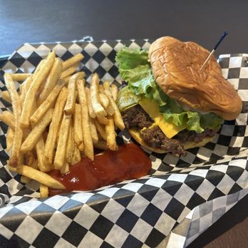 LA Burger - The West coast HammBizzle with string fries - Burgers Near Me - Carrollton, Texas LA Burger - The West coast HammBizzle with string fries - Burgers Near Me - Carrollton, Texas