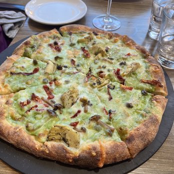 Tank310 - Okie Dokie Artichokie pizza - Brewpubs Near Me - Canmore, Alberta
