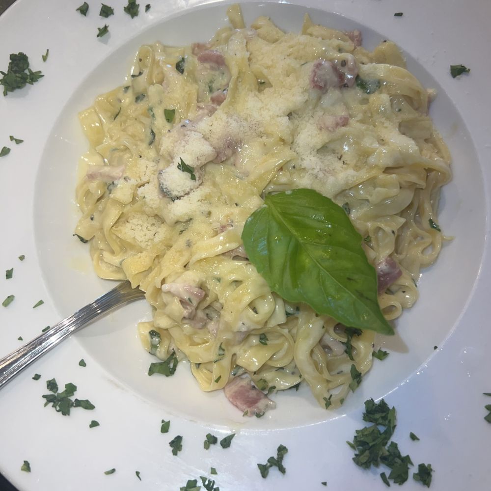 Galliano - Fettucine Carbonara - Wine Bars Near Me - Fulton, Maryland