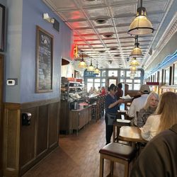 Barker's Bar & Grill - Dining area
